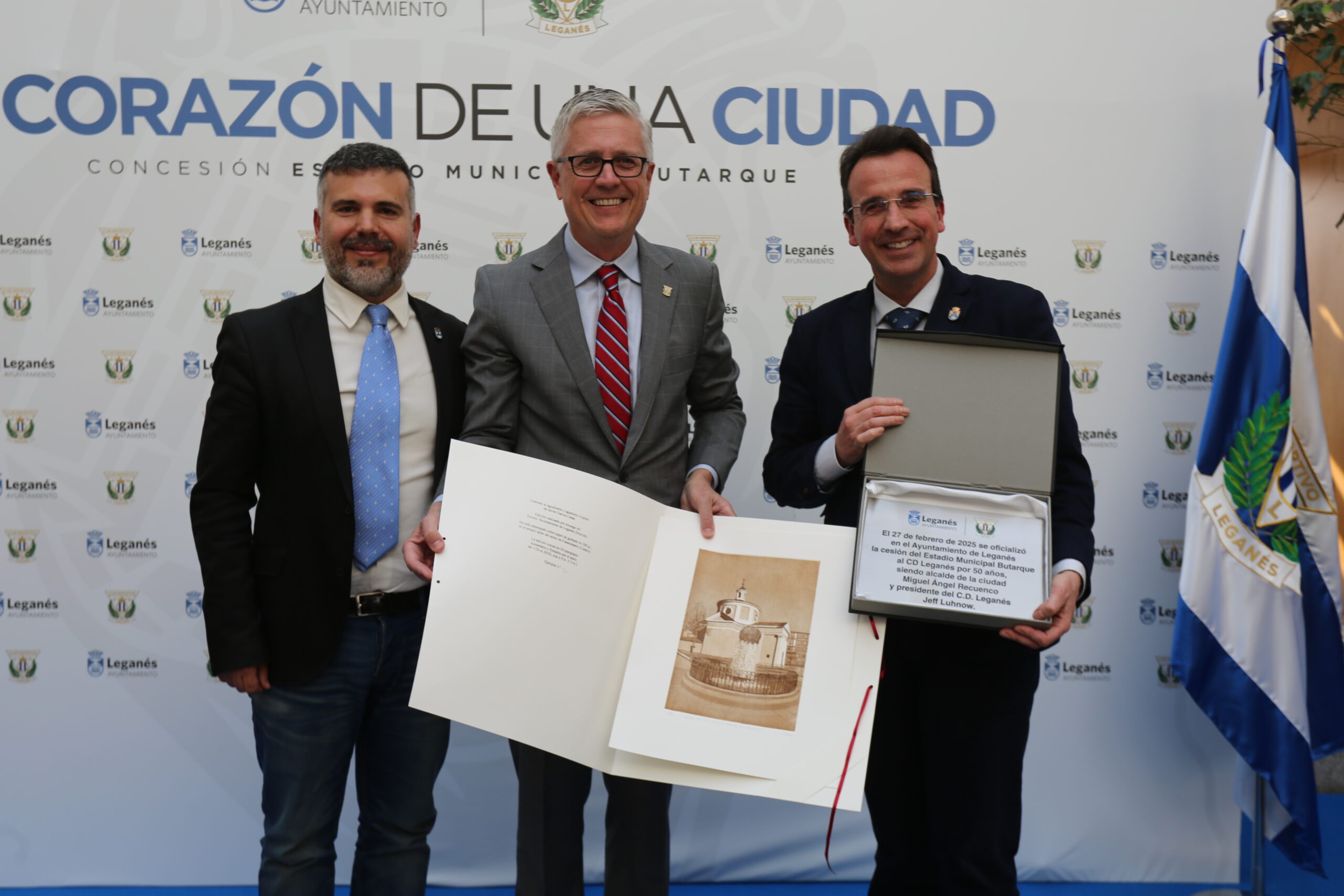 PRENSALEGANÉS_El Ayuntamiento de Leganés concede Butarque al CD Leganés por 50 años