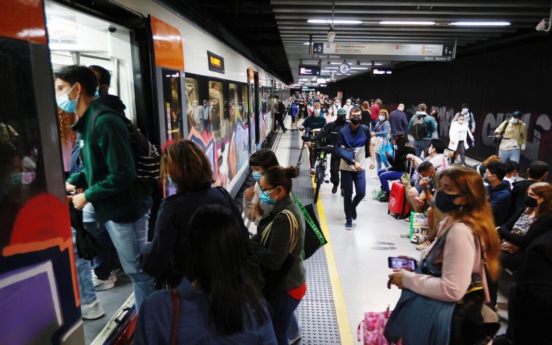 Renfe y Adif alcanzan un acuerdo con Transportes y los sindicatos desconvocan la huelga