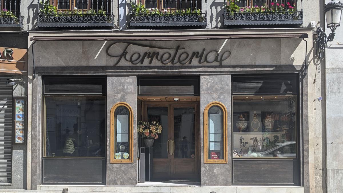 LaVanguardia_Los madrileños improvisan kits de supervivencia tras el apagón