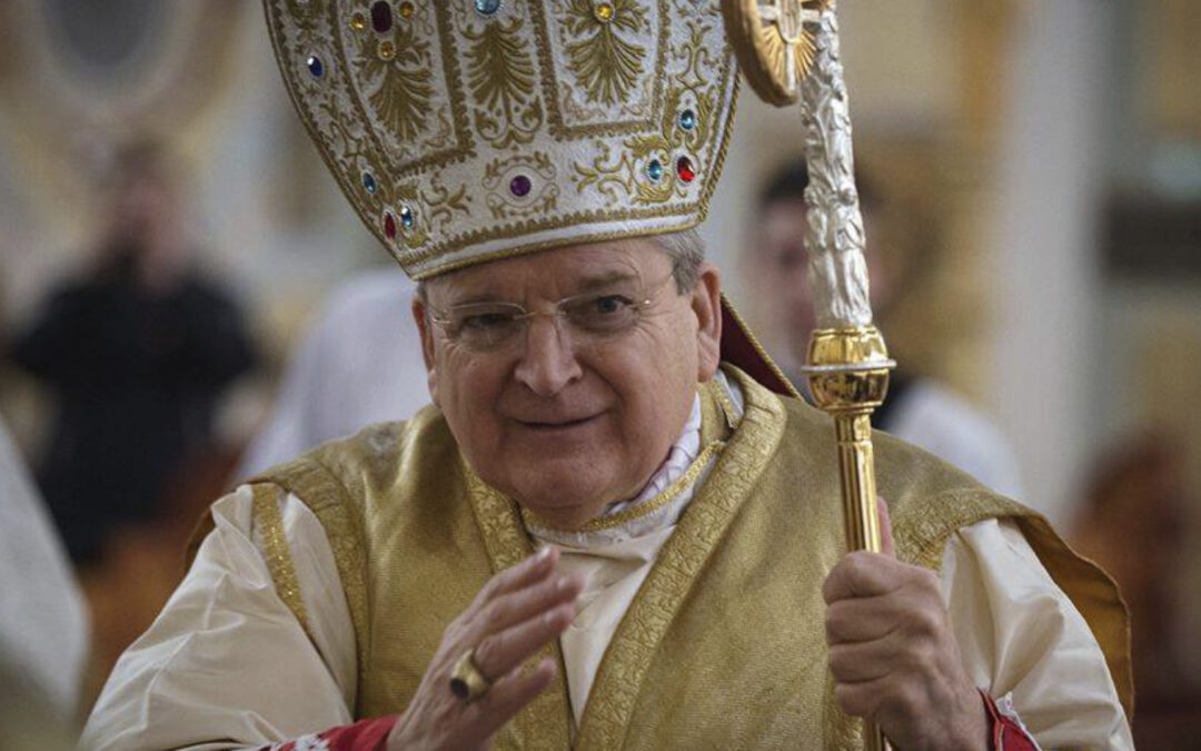 Burke, el cardenal que divide al Vaticano, toma protagonismo en la carrera por el Papado