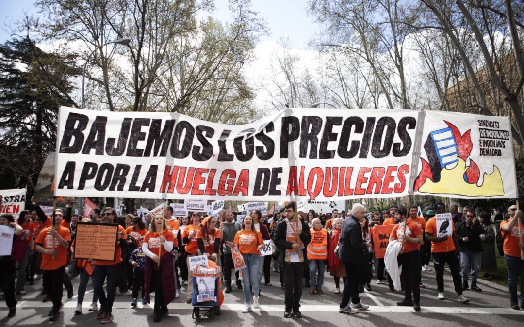 Miles se movilizan en España contra la especulación inmobiliaria