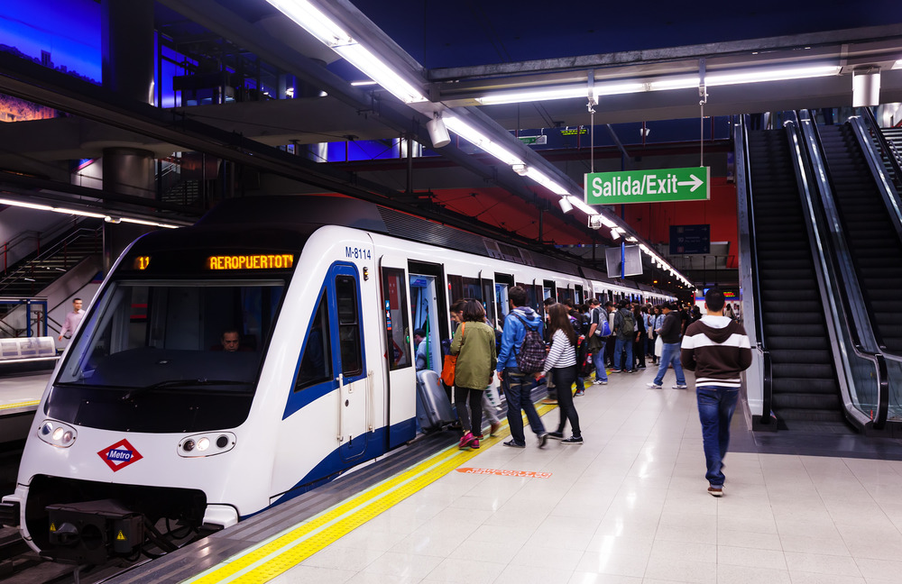 Timeout_Metro y autobuses de Madrid ya operan al 100%, Cercanías al 50%