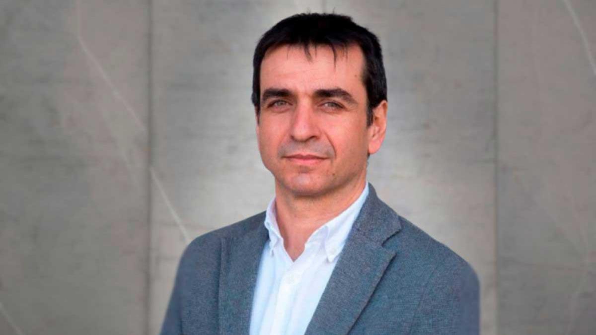 ElDiario_Abraham Duarte gana las elecciones y será el nuevo rector de la Rey Juan Carlos