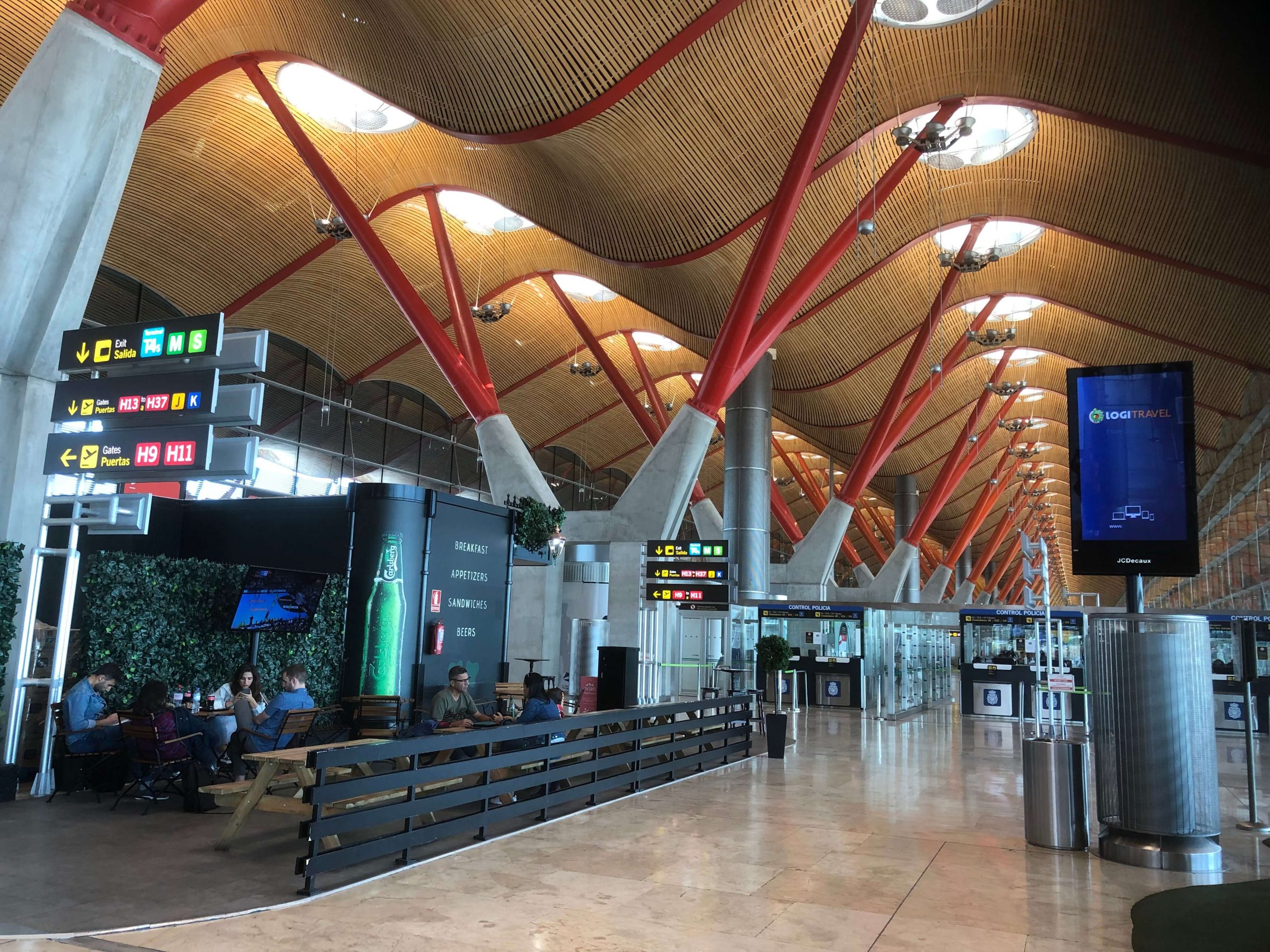ActualidadAeroespacial_Aena descarta una plaga de chinches en la T4 de Barajas