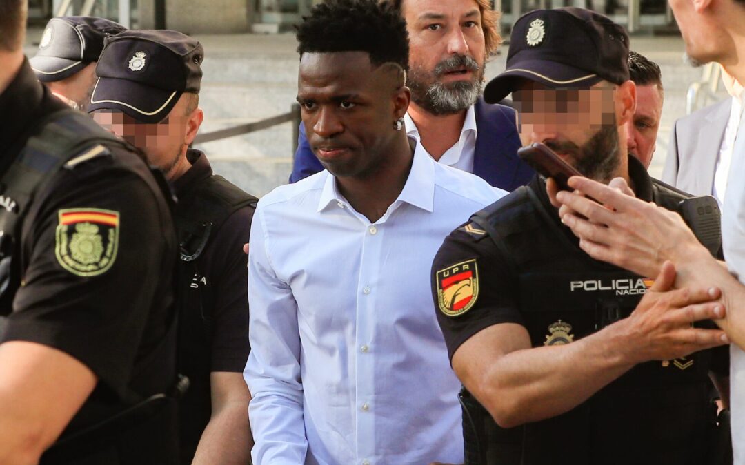 Vinicius declara en el juicio contra los ultras que colgaron un muñeco con su nombre