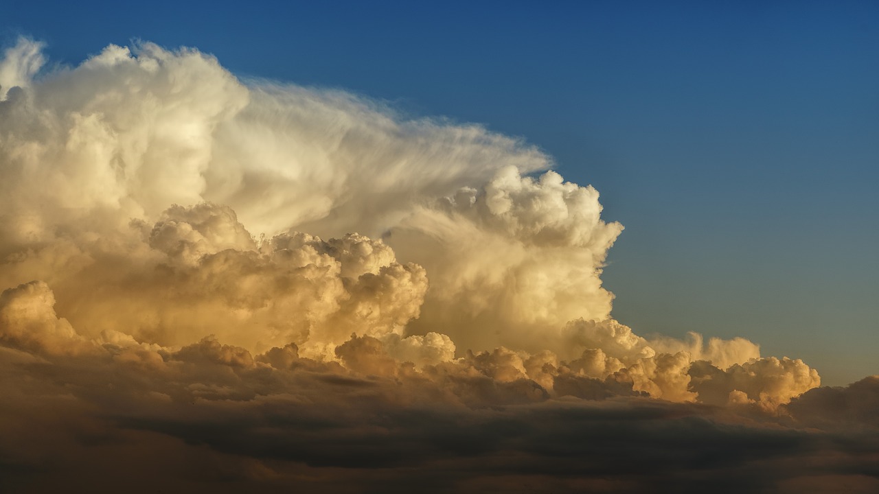 Pixabay_Madrid alcanza los 38 °C y activa aviso por tormentas en la sierra