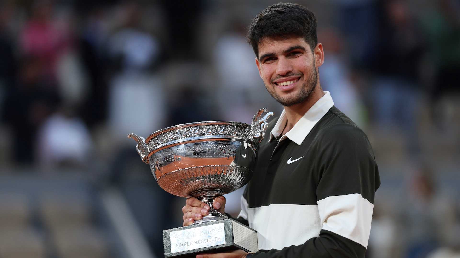 ATPTour_Alcaraz firma la mayor remontada de su carrera y reina de nuevo en Roland Garros