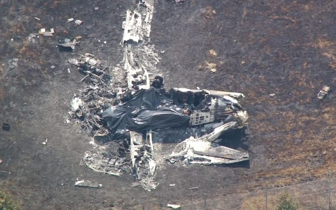 Mueren cuatro personas tras estrellarse una avioneta en el aeropuerto de Southend