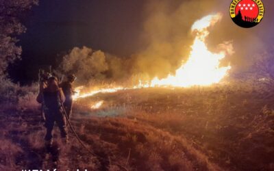 Incendio corta vías y cubre Madrid mientras el fuego avanza