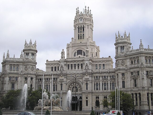 Madrid convoca 109 plazas de empleo público para trabajadores sociales y jardineros