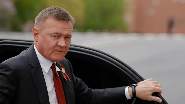 Exministro muere tras ser destituido Exministro muere tras ser destituido