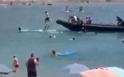 Desembarco de inmigrantes magrebíes en la Playa del Sotillo causa gran revuelo