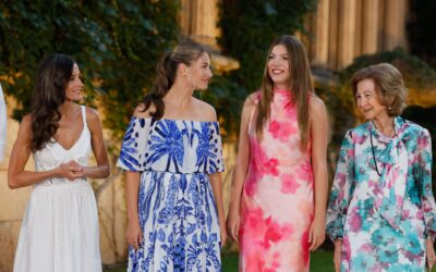 Leonor y Sofía debutan en la recepción real de verano en Palma