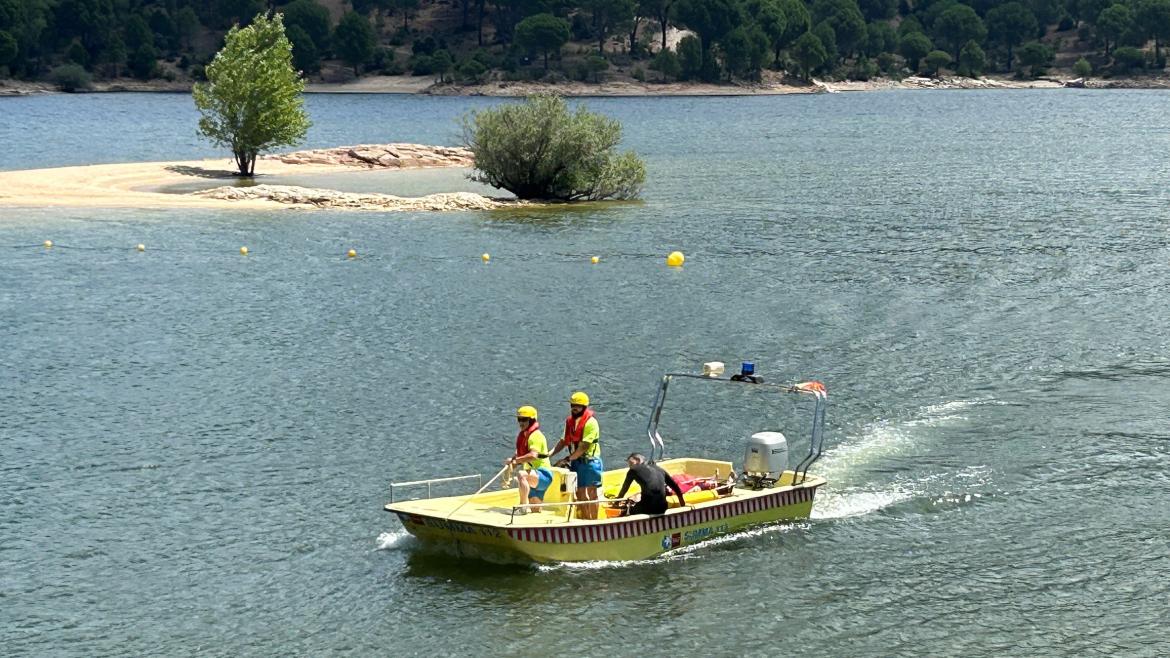 ComunidaddeMadrid_Los socorristas de Cruz Roja ya han realizado 78 intervenciones este verano en el Pantano de San Juan