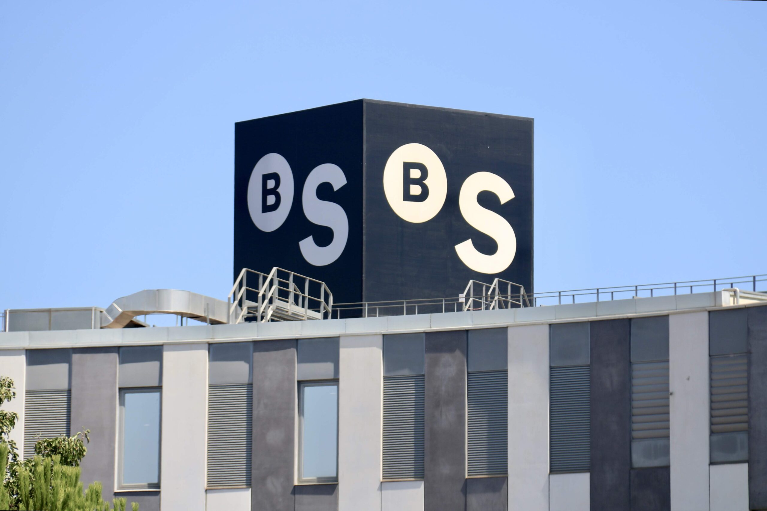 ElNacional.cat_Sabadell aprueba un dividendo extraordinario de 2.500 millones tras vender TSB