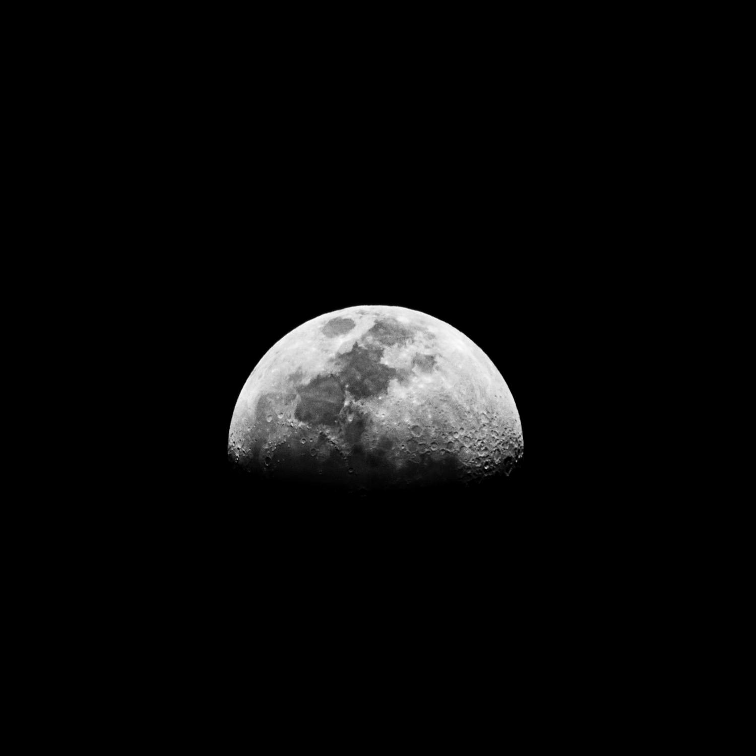 Estados Unidos planea instalar un reactor nuclear en la Luna en 2030