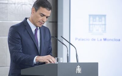 Sánchez anuncia una ley para reducir horas lectivas y ratios en la educación