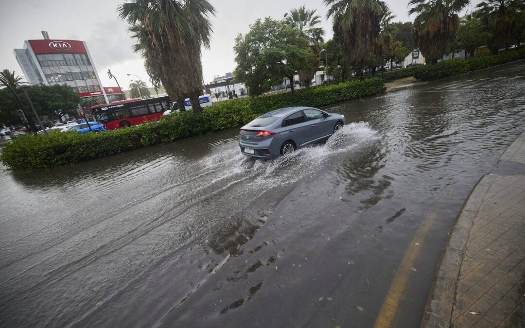 Protección Civil alerta por riesgo extremo de lluvias en Castellón y Valencia