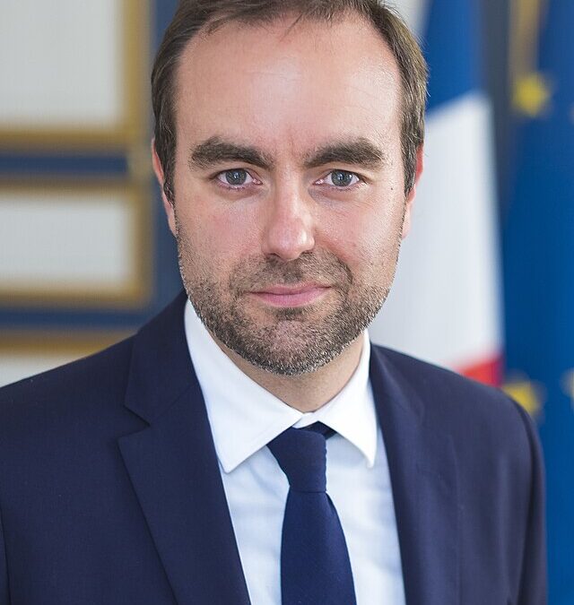 Macron nombra a Sébastien Lecornu nuevo primer ministro de Francia
