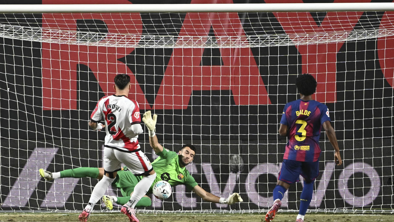 TeleMadrid_Joan García sostiene al Barcelona en el empate frente al Rayo (1-1)