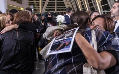 Tensión y emoción en el homenaje a las víctimas de la DANA en Valencia
