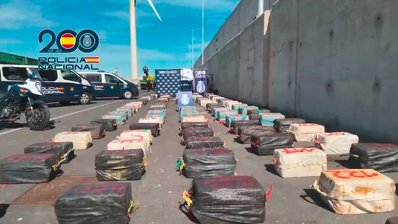 PolicíaNacional_La Policía Nacional incauta 4.000 kilos de cocaína en alta mar rumbo a Vigo PolicíaNacional_La Policía Nacional incauta 4.000 kilos de cocaína en alta mar rumbo a Vigo