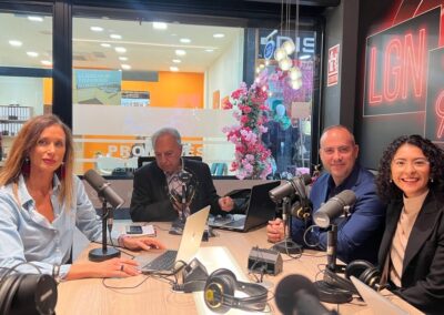 22/10/2025 – MITOMANÍA – CÓCTEL CON SARA REQUES