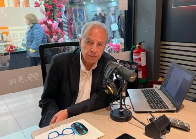 12/11/2025 – MITOMANÍA- SECCIÓN CON CARLOS VILLARRUBIA Y ENTREVISTA CON PEDRO SANTOS