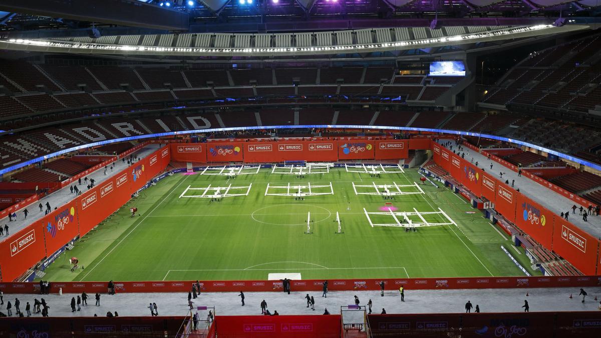 El Estadio Metropolitano se transformó en Navidad en una de las mayores pistas de hielo de Europa El Estadio Metropolitano se transformó en Navidad en una de las mayores pistas de hielo de Europa
