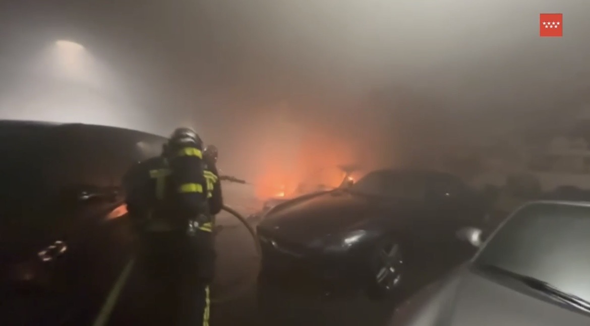 112_Controlado un incendio en un concesionario de coches de alta gama sin heridos en el norte de Madrid 112_Controlado un incendio en un concesionario de coches de alta gama sin heridos en el norte de Madrid