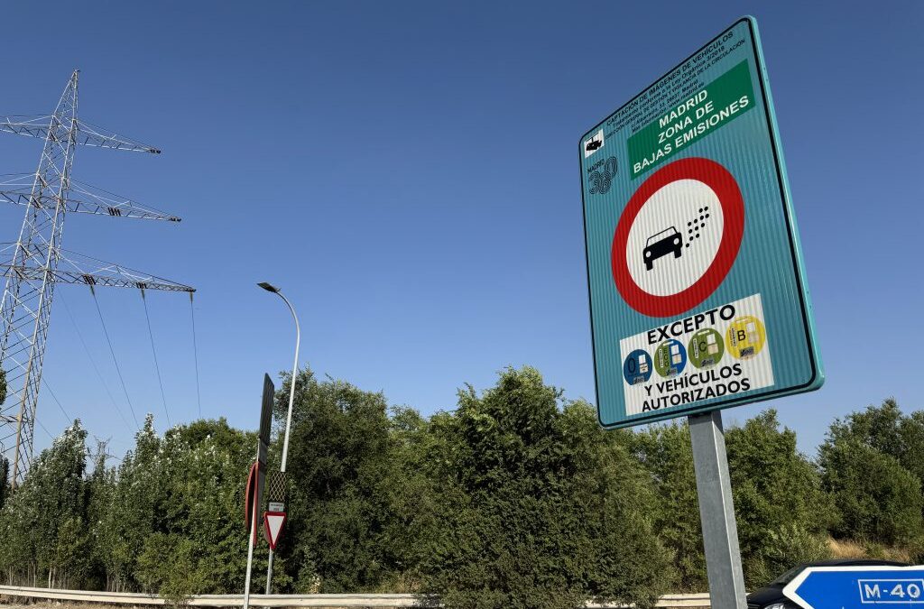 Madrid prorroga hasta 2026 la circulación de vehículos sin etiqueta ambiental