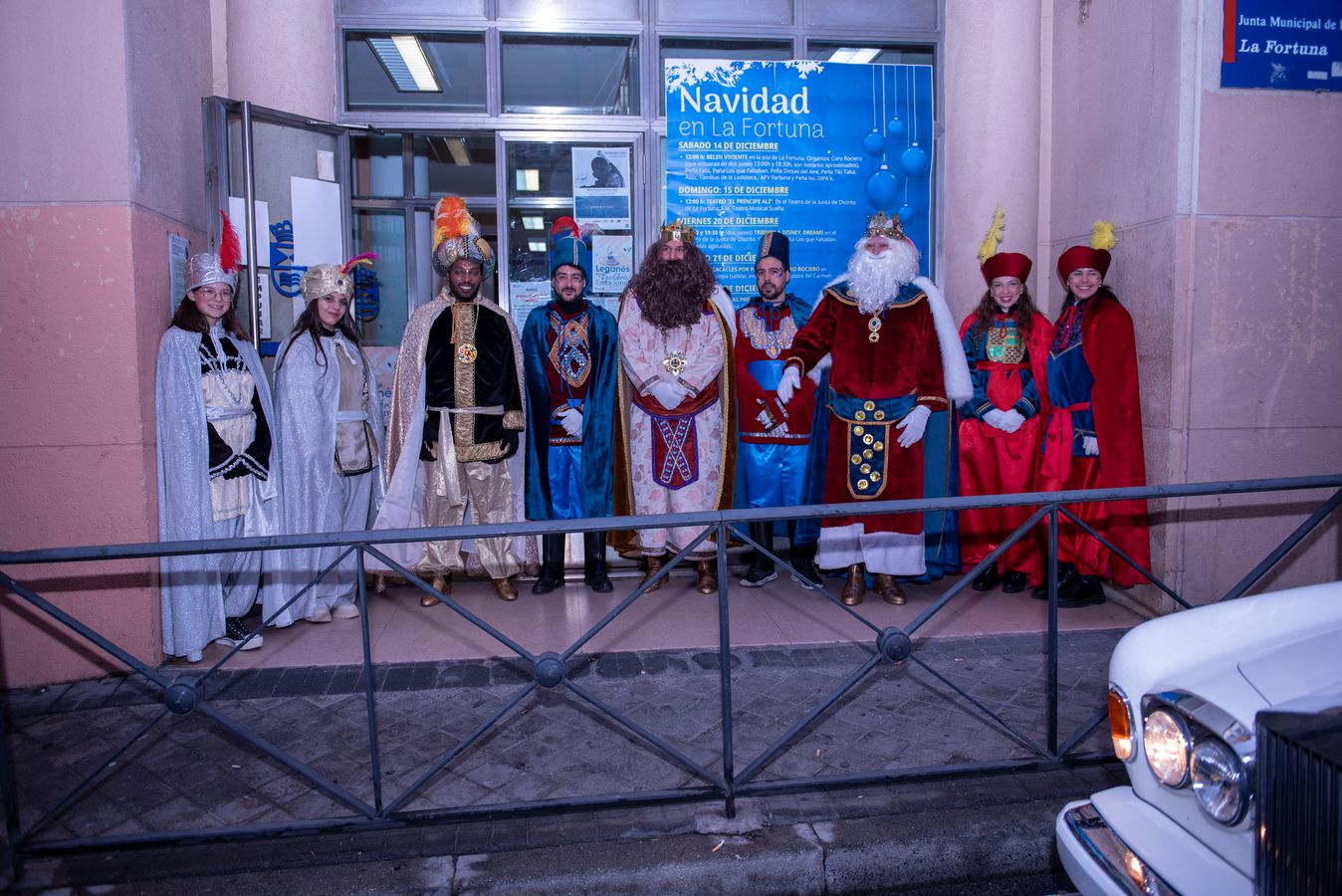 Todo sobre la cabalgata de Leganés: 45 carrozas, reparto masivo de caramelos y llegada en helicóptero