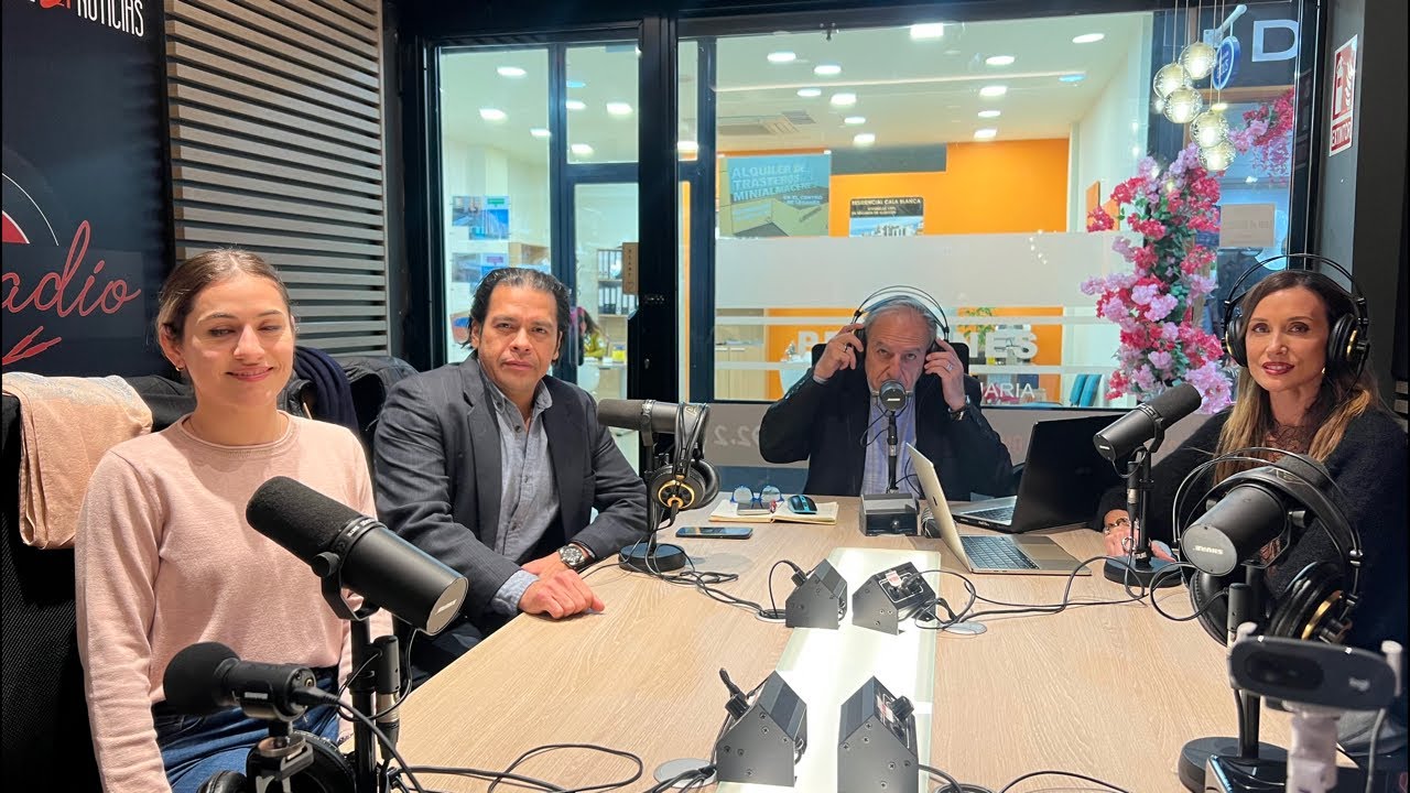 17/12/2025 - MITOMANÍA - CÓCTEL CON SARA