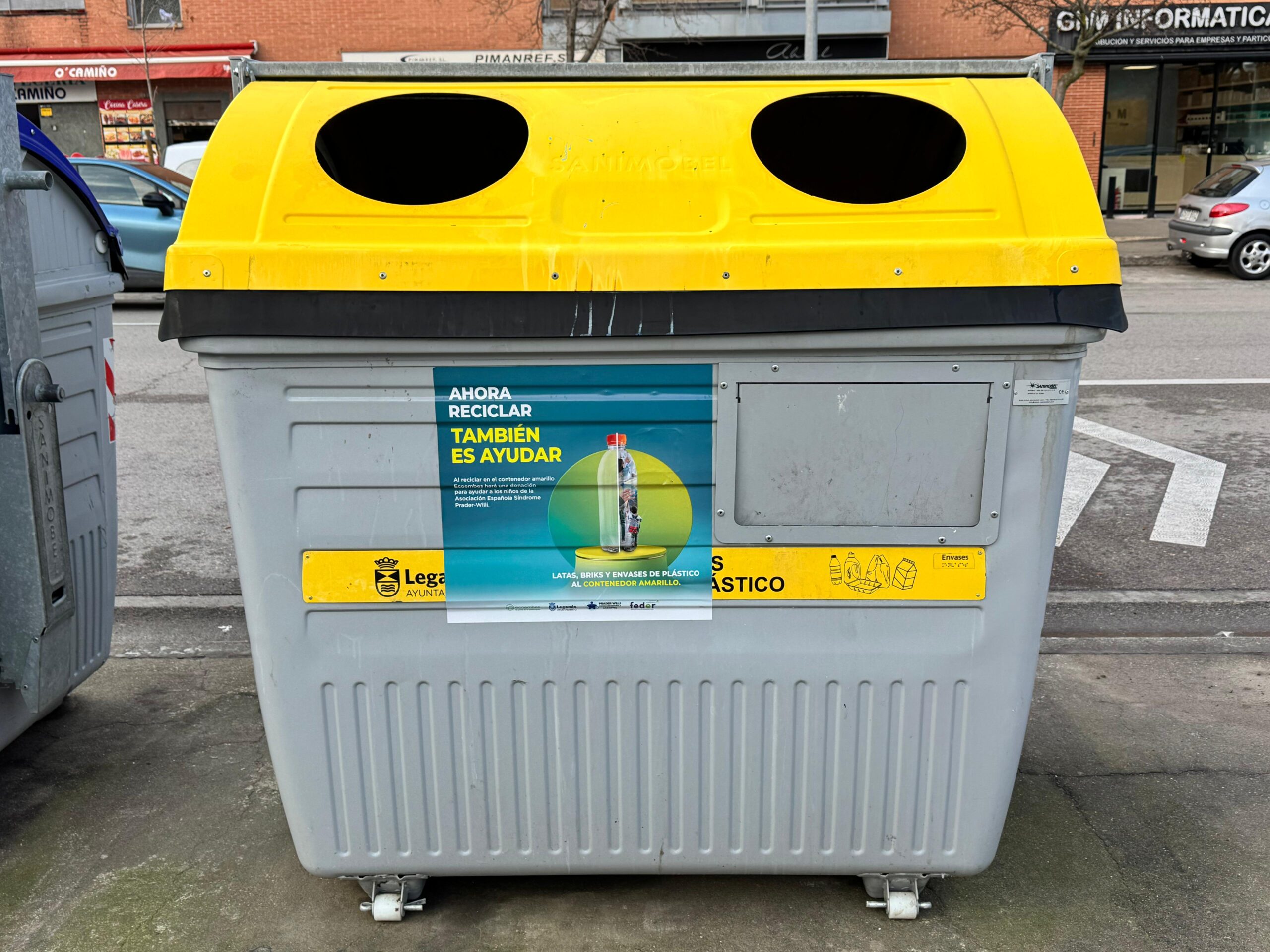 PrensaLeganés_Leganés impulsa el reciclaje solidario con una donación de 5.000 euros al Síndrome de Prader-Willi PrensaLeganés_Leganés impulsa el reciclaje solidario con una donación de 5.000 euros al Síndrome de Prader-Willi