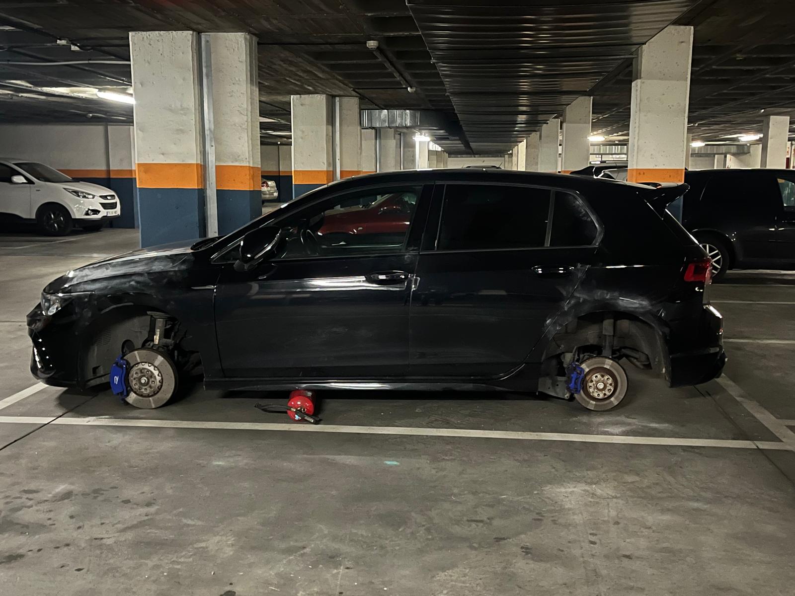 Robo de ruedas en el garaje de plaza Mayor de Leganés