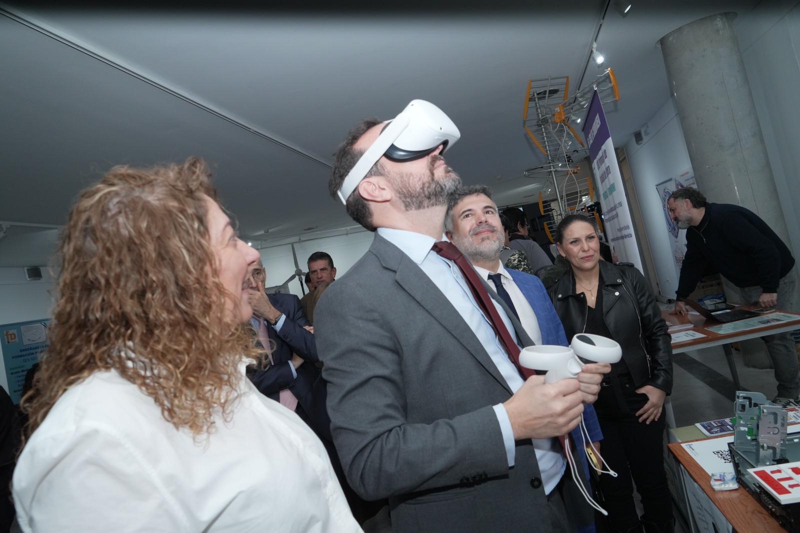 PrensaLeganés_Más de 2.100 estudiantes participan en la II Feria de Orientación Académica y Profesional de Leganés PrensaLeganés_Más de 2.100 estudiantes participan en la II Feria de Orientación Académica y Profesional de Leganés