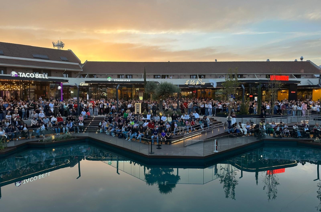 Westfield Parquesur reabre su emblemático lago tras una renovación millonaria