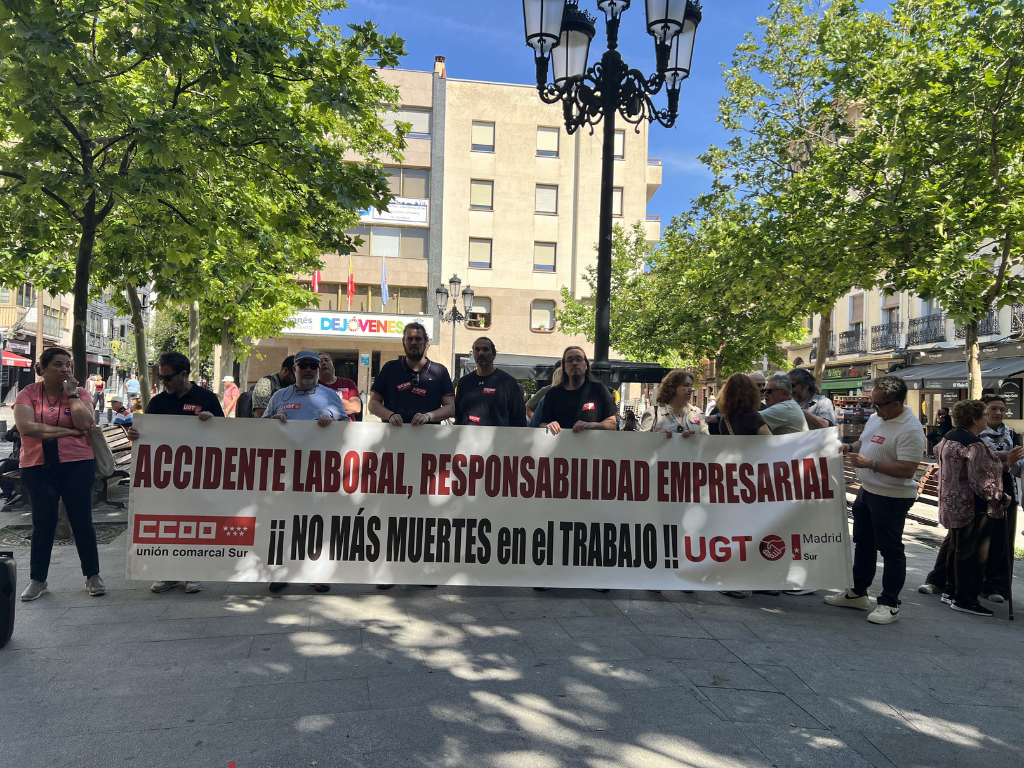 Concentración en Leganés tras la muerte de un trabajador en un accidente laboral (1)