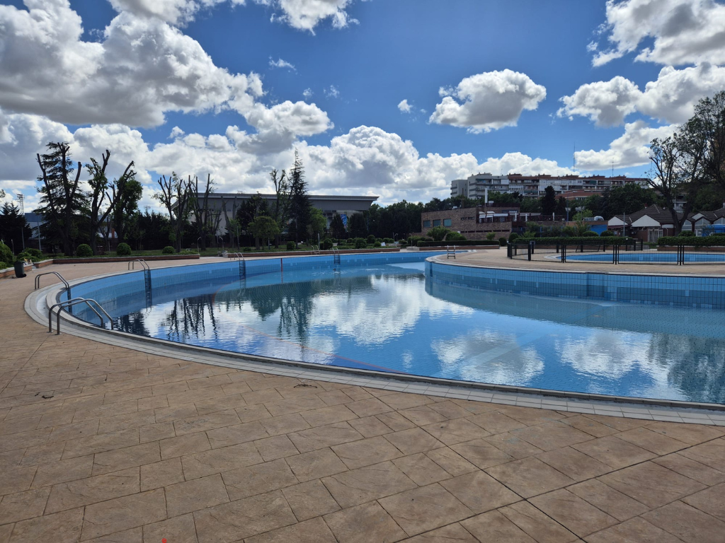 El Ayuntamiento de Leganés remodela la piscina de El Carrascal El Ayuntamiento de Leganés remodela la piscina de El Carrascal