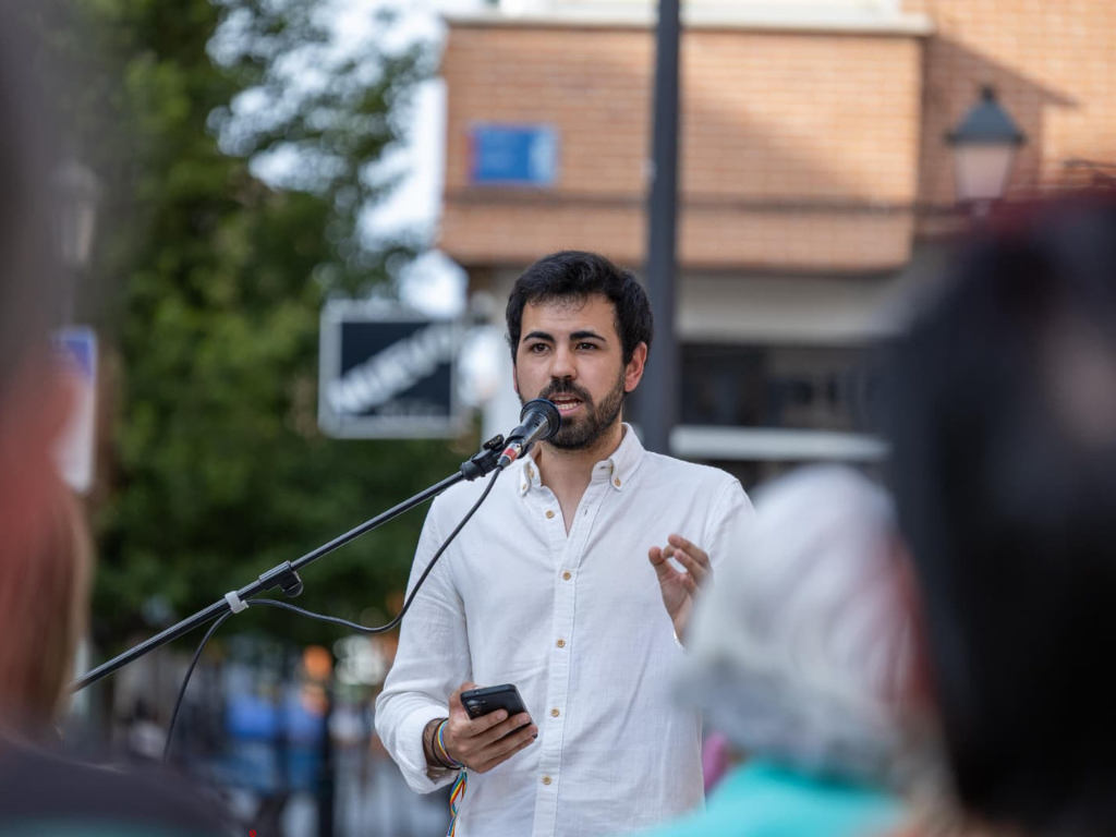 PSOE de Leganés critica la instalación de ocho tótems de bienvenida valorados en casi un millón de euros PSOE de Leganés critica la instalación de ocho tótems de bienvenida valorados en casi un millón de euros