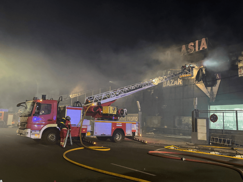 Incendio en la calle Severo Ochoa de Leganés: arde una nave industrial