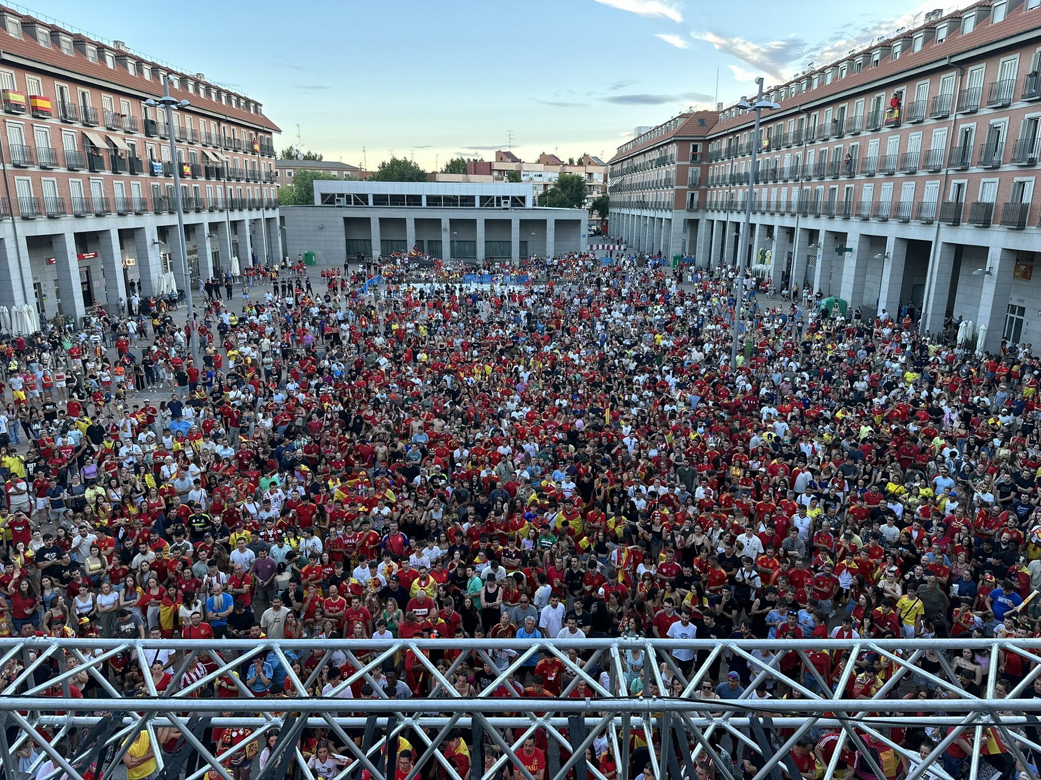 Leganés instalará una pantalla gigante para seguir la semifinal del Mundial entre España y Francia Leganés instalará una pantalla gigante para seguir la semifinal del Mundial entre España y Francia